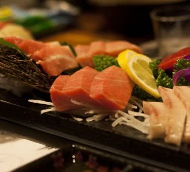 sushi-263258_1920-1024x682-375x340-1